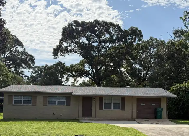 Property at 5825 Reinke Dr, Crestview, FL, 32539, 3 beds, 2 baths, [object Object]