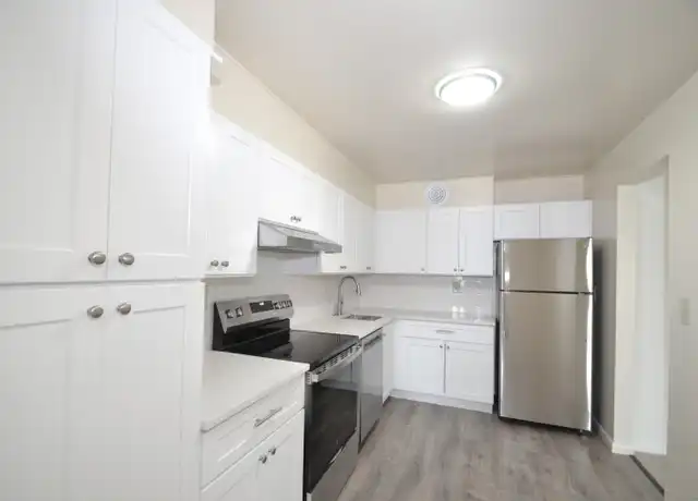Property at 3900 Park Ave Unit 5b, Bridgeport, CT, 06604, 1 bed, 1 bath, [object Object]