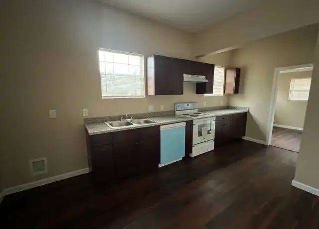 Property at 345 S 12th St, Silsbee, TX, 77656, 3 beds, 2 baths, [object Object]