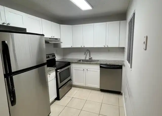 Property at 420 Meadows Cir, Boynton Beach, FL, 33436, 2 beds, 2 baths, [object Object]