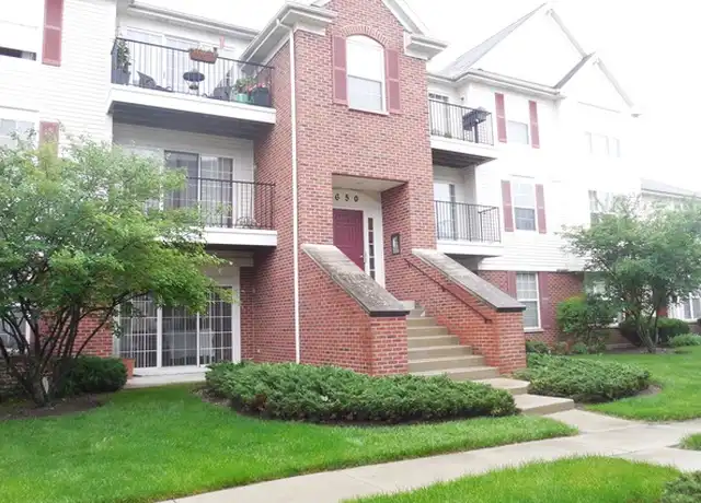 Property at 650 Mill Cir #205, Wheeling, IL, 60090, 2 beds, 2 baths, [object Object]