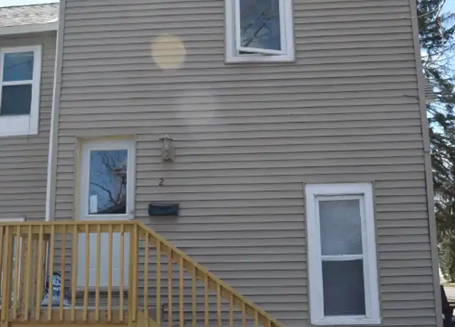 Property at 625 S Oak St Unit B, Mt Pleasant, MI, 48858, 4 beds, 1 bath, [object Object]