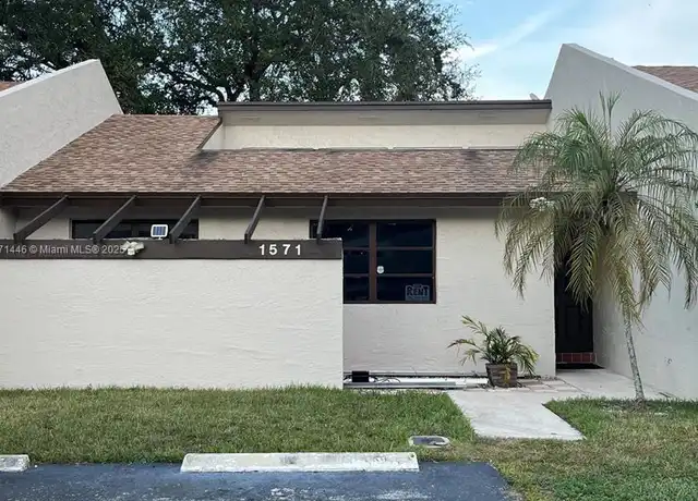 Property at 1571 NW 98th Way #1571, Pembroke Pines, FL, 33024, 2 beds, 1.5 baths, [object Object]