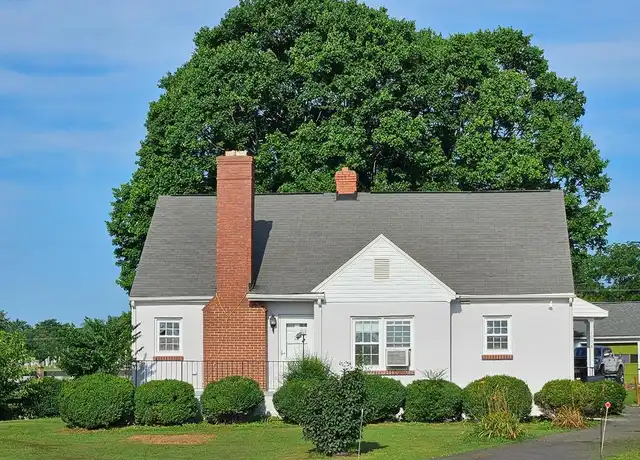Property at 1018 S Main St, Culpeper, VA, 22701, 2 beds, 2 baths, [object Object]