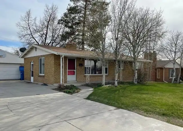 Property at 3270 E Upland Dr, Salt Lake City, UT, 84109, 4 beds, 2 baths, [object Object]