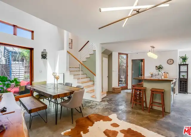 Property at 832 Indiana Ave, Venice, CA, 90291, 4 beds, 2 baths, [object Object]