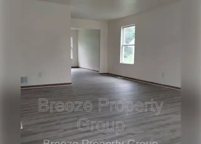 Property at 2808 Benford Ln, Youngstown, OH, 44505, 4 beds, 2 baths, [object Object]