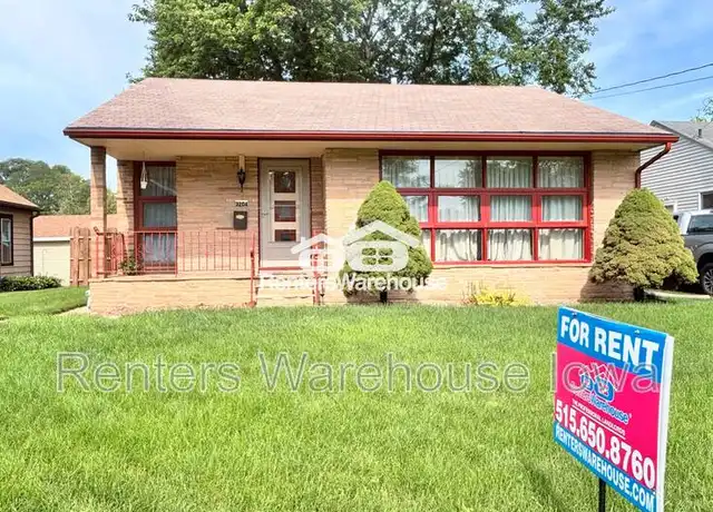 Property at 3204 E 9th St, Des Moines, IA, 50316, 2 beds, 1.5 baths, [object Object]