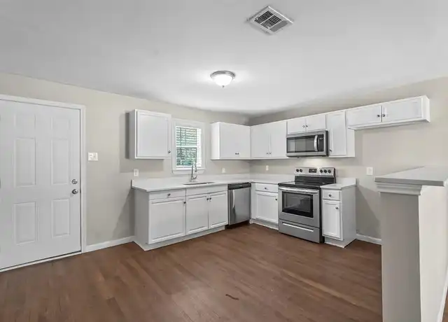 Property at 3605 Eutopia St, Greenville, TX, 75401, 3 beds, 1 bath, [object Object]