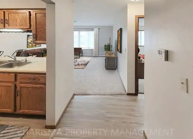 Property at Alvine Rentals - 809 W 10th St, Sioux Falls, SD, 57104, 1 bed, 1 bath, [object Object]