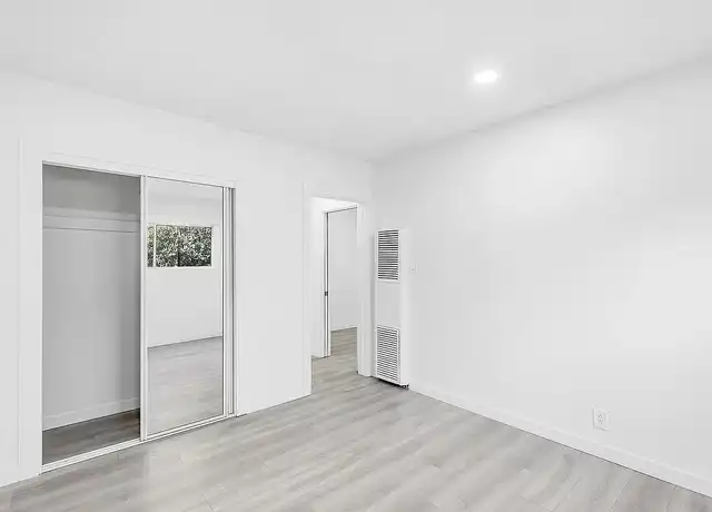 Property at 1333 11th St, Santa Monica, CA, 90401, 1 bed, 1 bath, [object Object]