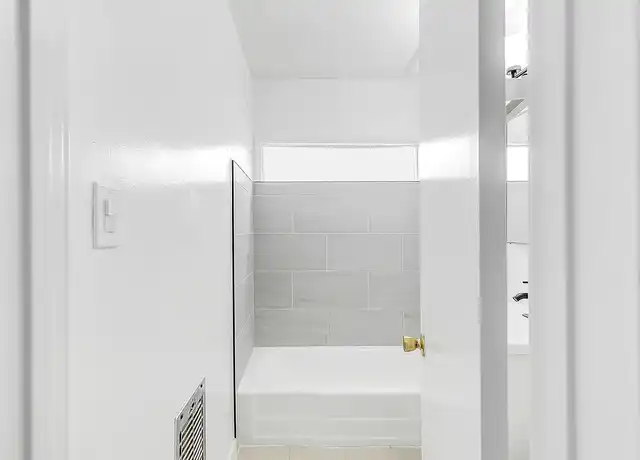 Property at 1333 11th St, Santa Monica, CA, 90401, 1 bed, 1 bath, [object Object]