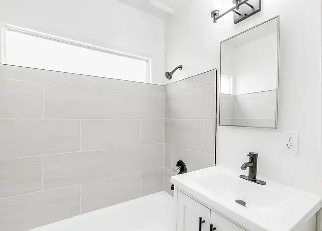 Property at 1333 11th St, Santa Monica, CA, 90401, 1 bed, 1 bath, [object Object]