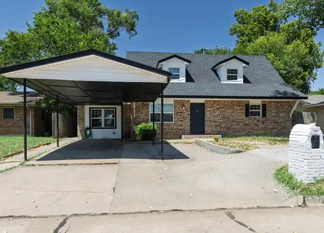 Property at 122 NE Angus St, Lawton, OK, 73507, 3 beds, 2 baths, [object Object]