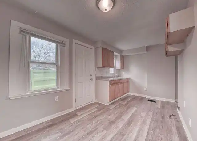 Property at 1059 S James Rd, Columbus, OH, 43227, 2 beds, 1 bath, [object Object]