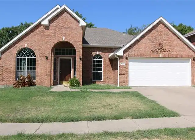 Property at 7525 Parkgate Dr, Fort Worth, TX, 76137, 4 beds, 2 baths, [object Object]