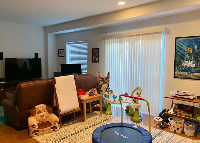 Property at 8800 Etiwanda Ave #12, Northridge, CA, 91325, 3 beds, 2 baths, [object Object]