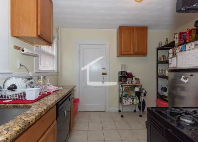 Property at 122 Bennett St, Brighton, MA, 02135, 3 beds, 1 bath, [object Object]