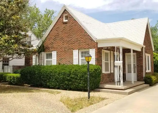Property at 2828 24th St, Lubbock, TX, 79410, 2 beds, 1 bath, [object Object]