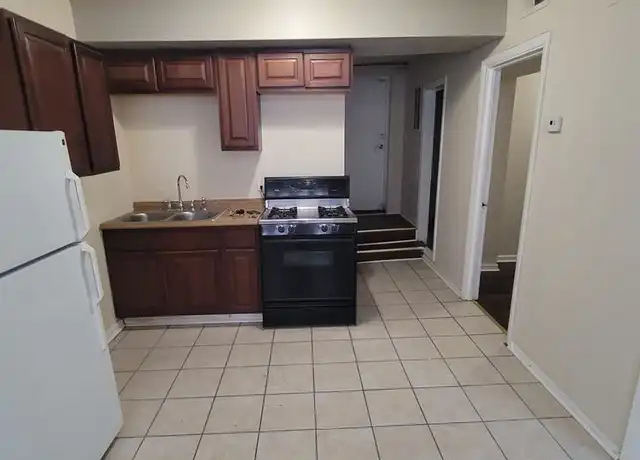 Property at 2200 S Marshall Blvd, Chicago, IL, 60623, 2 beds, 1 bath, [object Object]