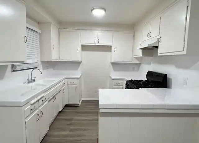 Property at 12722 S Figueroa St Unit 7, Los Angeles, CA, 90061, 0 beds, 1 bath, [object Object]