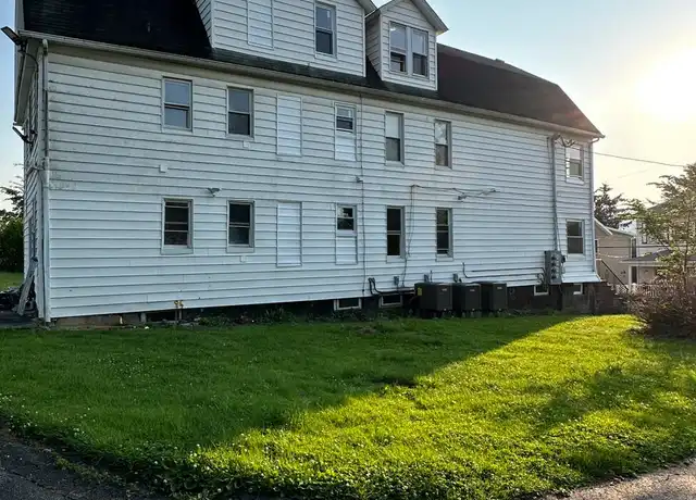 Property at 29 Cliff St Unit 1, Pittston, PA, 18640, 3 beds, 1 bath, [object Object]