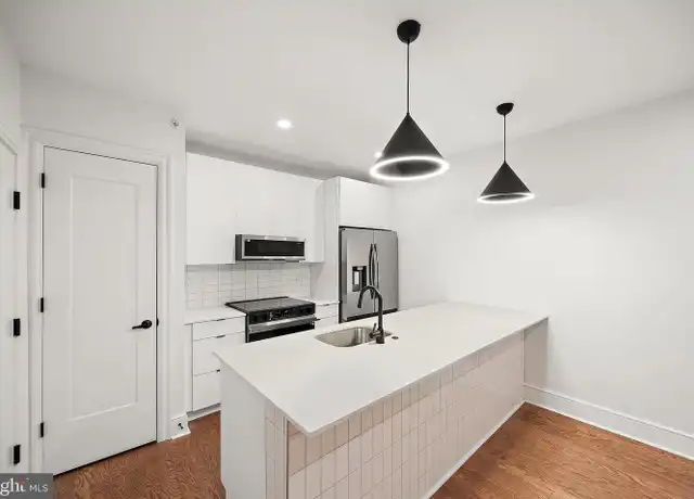 Property at 835 N Tatnall St Unit 202, Wilmington, DE, 19801, 1 bed, 1 bath, [object Object]