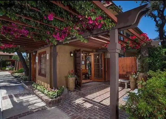 Photo of 8450 Atlanta Ave, Huntington Beach, CA 92646