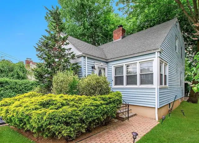 Property at 285 Boulevard, Scarsdale, NY, 10583, 4 beds, 2 baths, [object Object]