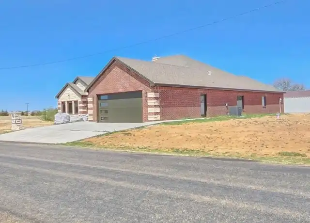 Property at 406 W Bulldog Dr, Amherst, TX, 79312, 5 beds, 3 baths, [object Object]