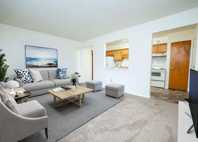 Property at 1012 S Byrne Rd Apt 21, Toledo, OH, 43609, 2 beds, 1 bath, [object Object]