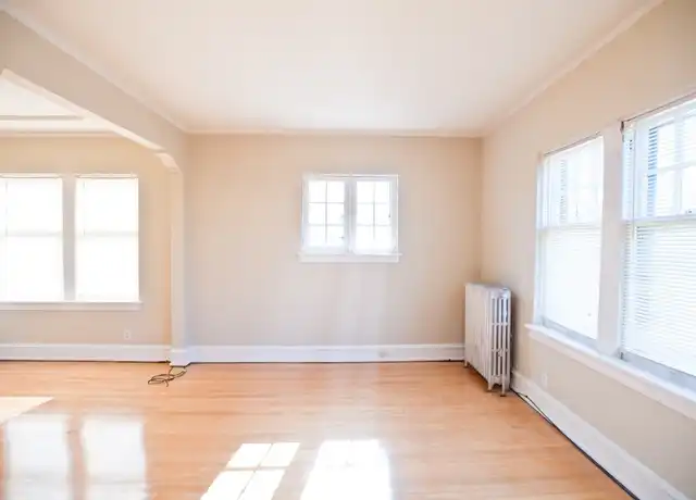Property at 1720 E Newton Ave Unit 1720-10, Shorewood, WI, 53211, 1 bed, 1 bath, [object Object]