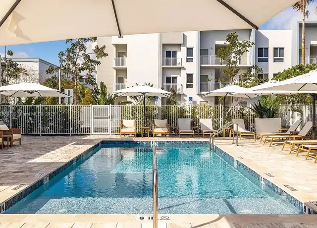 Property at 610 NE 2nd St #101, Dania, FL, 33004, 3 beds, 2 baths, [object Object]