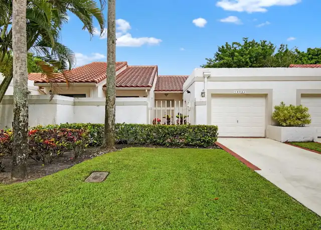 Property at 19984 Rima Cir, Boca Raton, FL, 33434, 2 beds, 2 baths, [object Object]