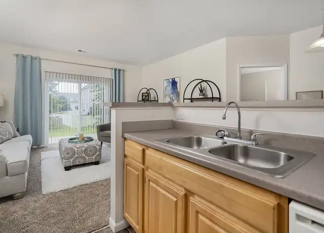 Property at Catalina Club Apartments - 100 Catalina Ln, Pataskala, OH, 43062, 1-2 bed, 1-2 bath, [object Object]