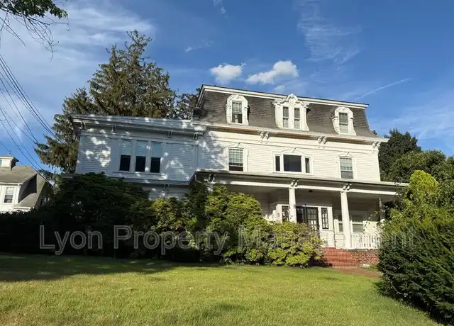 Property at 3 Highland St Unit 4, Woonsocket, RI, 02895, 2 beds, 1 bath, [object Object]