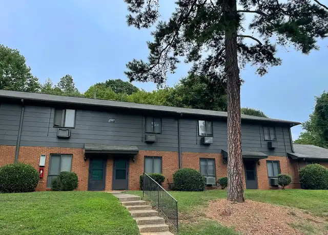 Property at The Hideaway at Kingspark - 2425 Kingspark Dr, Charlotte, NC, 28208, 2 beds, 1 bath, [object Object]