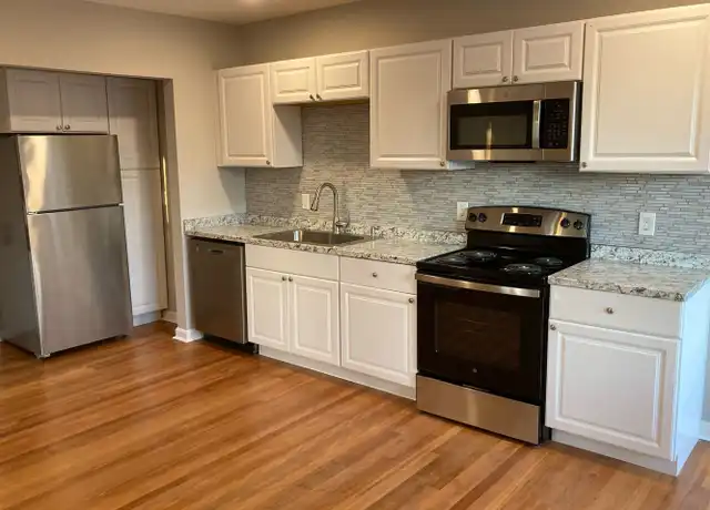 Property at 185 Calef Rd Unit 1, Manchester, NH, 03103, 1 bed, 1 bath, [object Object]