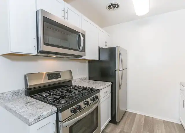 Property at Berkshire Village - 1258 17th Ave NW, Rochester, MN, 55901, 1-2 bed, 1 bath, [object Object]
