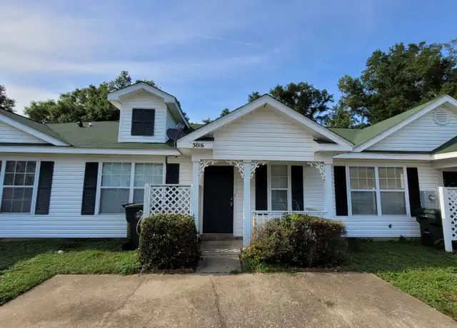 Property at 3016 Brigantine Dr, Pensacola, FL, 32526, 2 beds, 1 bath, [object Object]