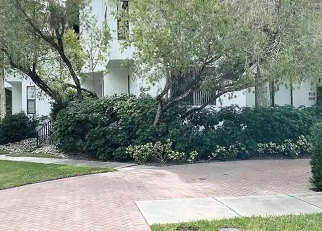 Property at 964 8th St S Unit B-2, Naples, FL, 34102, 3 beds, 2 baths, [object Object]
