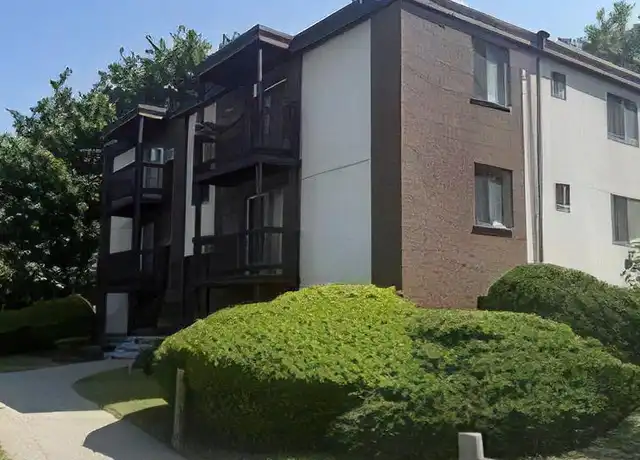 Property at 707 Bedford St, Abington, MA, 02351, 1 bed, 1 bath, [object Object]