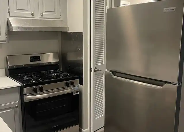 Property at 3249 187th St Unit 20A, Lansing, IL, 60438, 2 beds, 1 bath, [object Object]