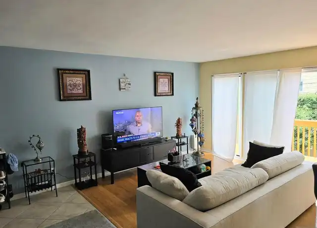 Property at 426 Undercliff Ave Unit 2L, Edgewater, NJ, 07020, 1 bed, 1 bath, [object Object]