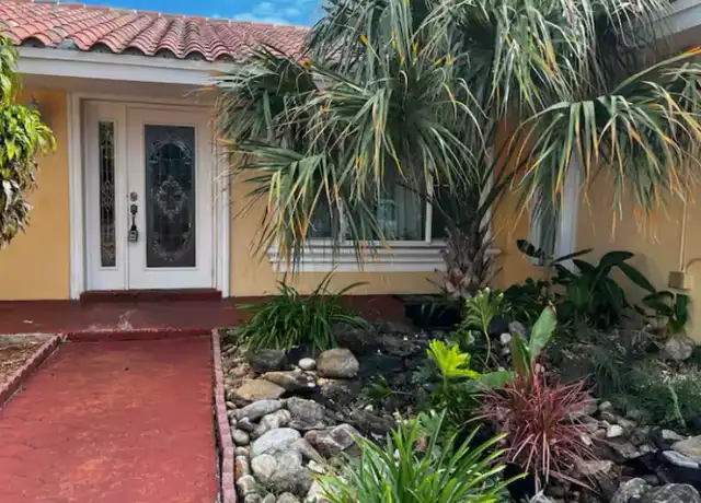Property at 5760 NW 200th St, Hialeah, FL, 33015, 4 beds, 2 baths, [object Object]