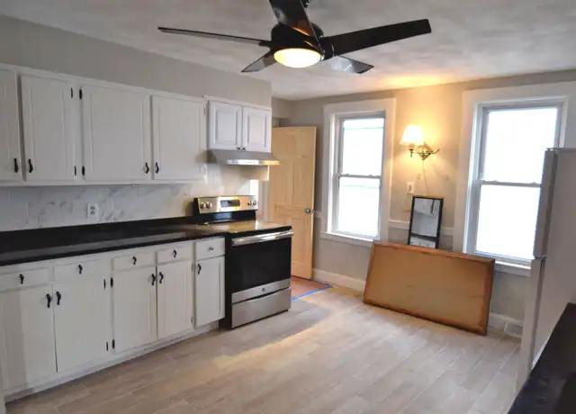 Property at 222 Fellsway W Unit 1, Medford, MA, 02155, 4 beds, 2 baths, [object Object]