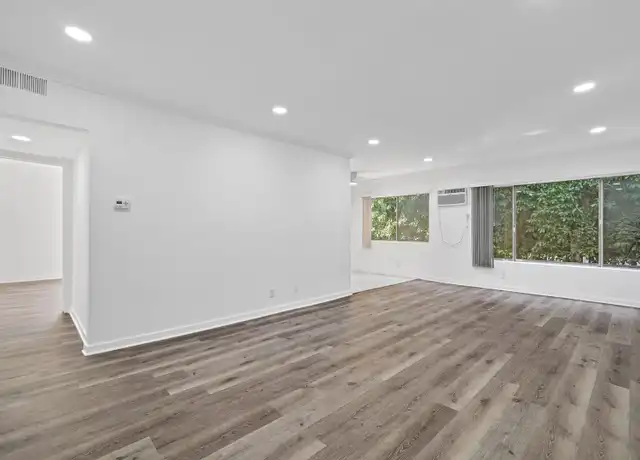 Property at 911 Havenhurst Dr Unit 3, West Hollywood, CA, 90046, 3 beds, 2 baths, [object Object]