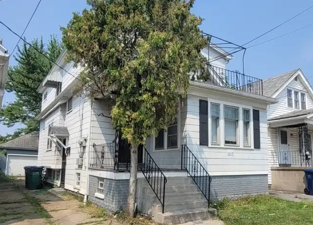 Property at 82 Hazelwood Ave, Buffalo, NY, 14215, 2 beds, 1 bath, [object Object]