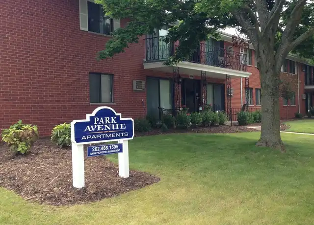 Property at 1719 15th Ave Unit 1719/17, Kenosha, WI, 53140, 2 beds, 1 bath, [object Object]
