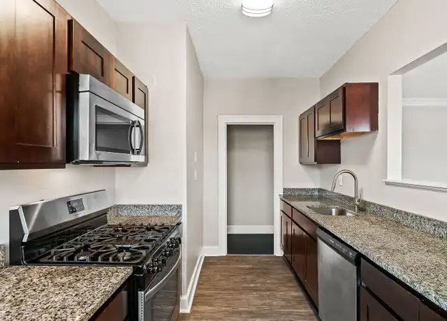 Property at 2878 Mayfield Rd, Cleveland Heights, OH, 44118, 1 bed, 1 bath, [object Object]
